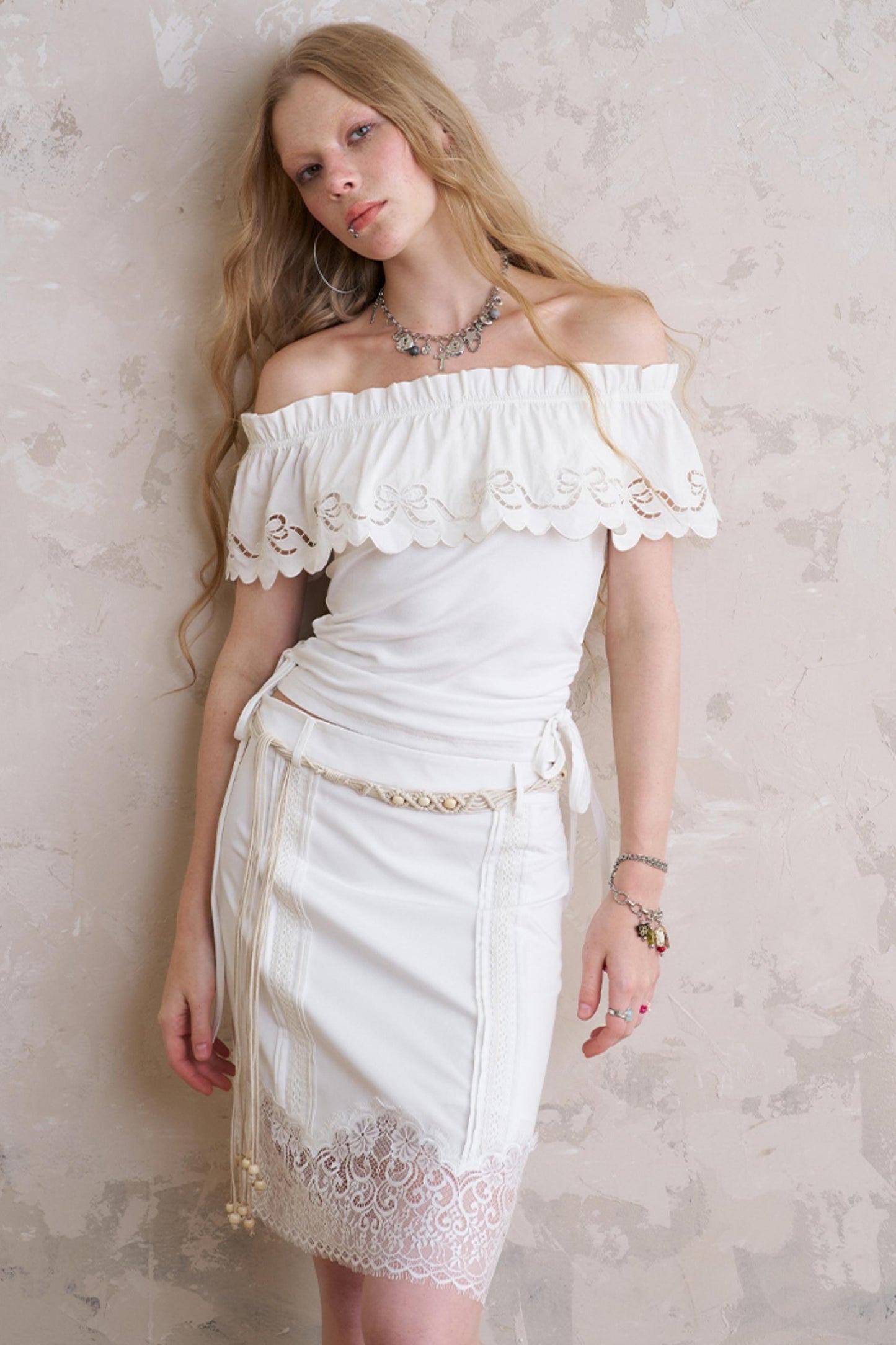 One-Shoulder Lace Wave Top