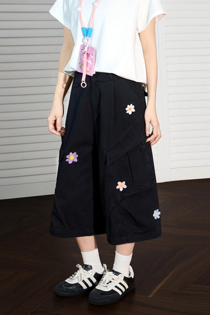 Floral Embroidered Wide-Leg Shorts
