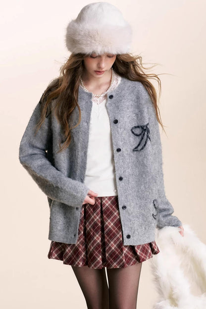 Contrasting Color Bias-Cut Pleated Short Skirt