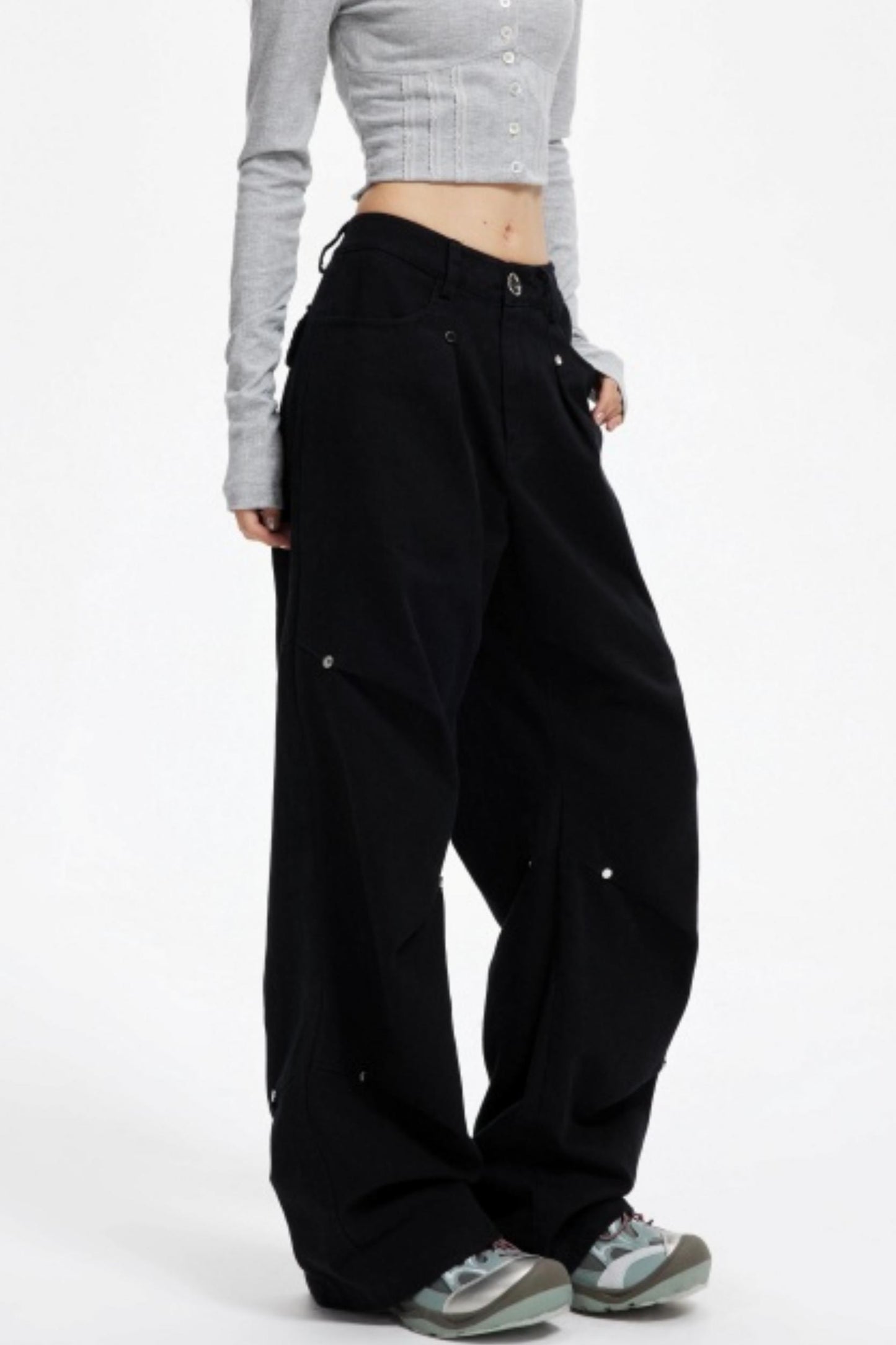 Functional Pleated Stud Cargo Pants
