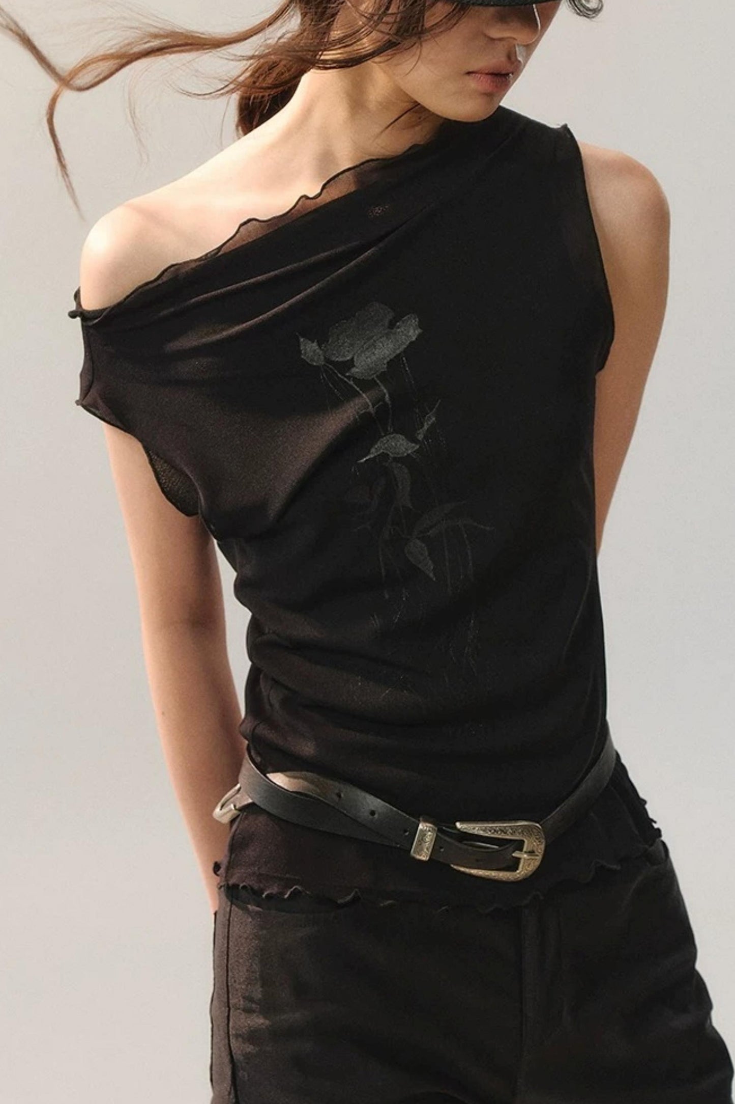 Top in Maglia con Ricamo e Nappe