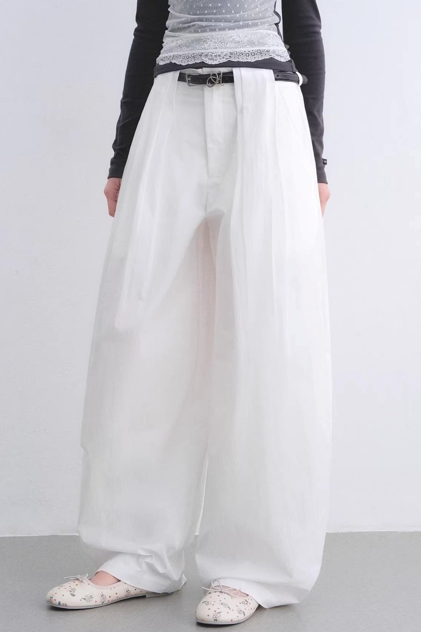 White Pleated Wide-Leg Pants Set-Up