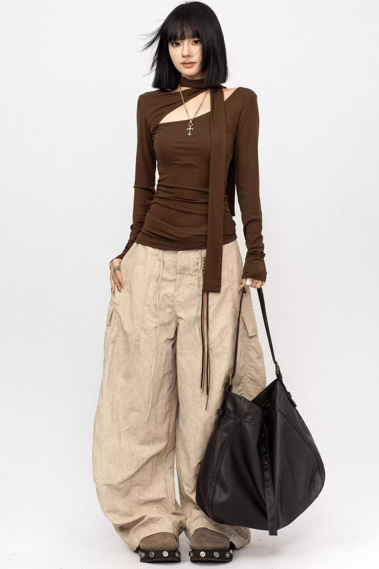 레트로 비대칭 리본 탑