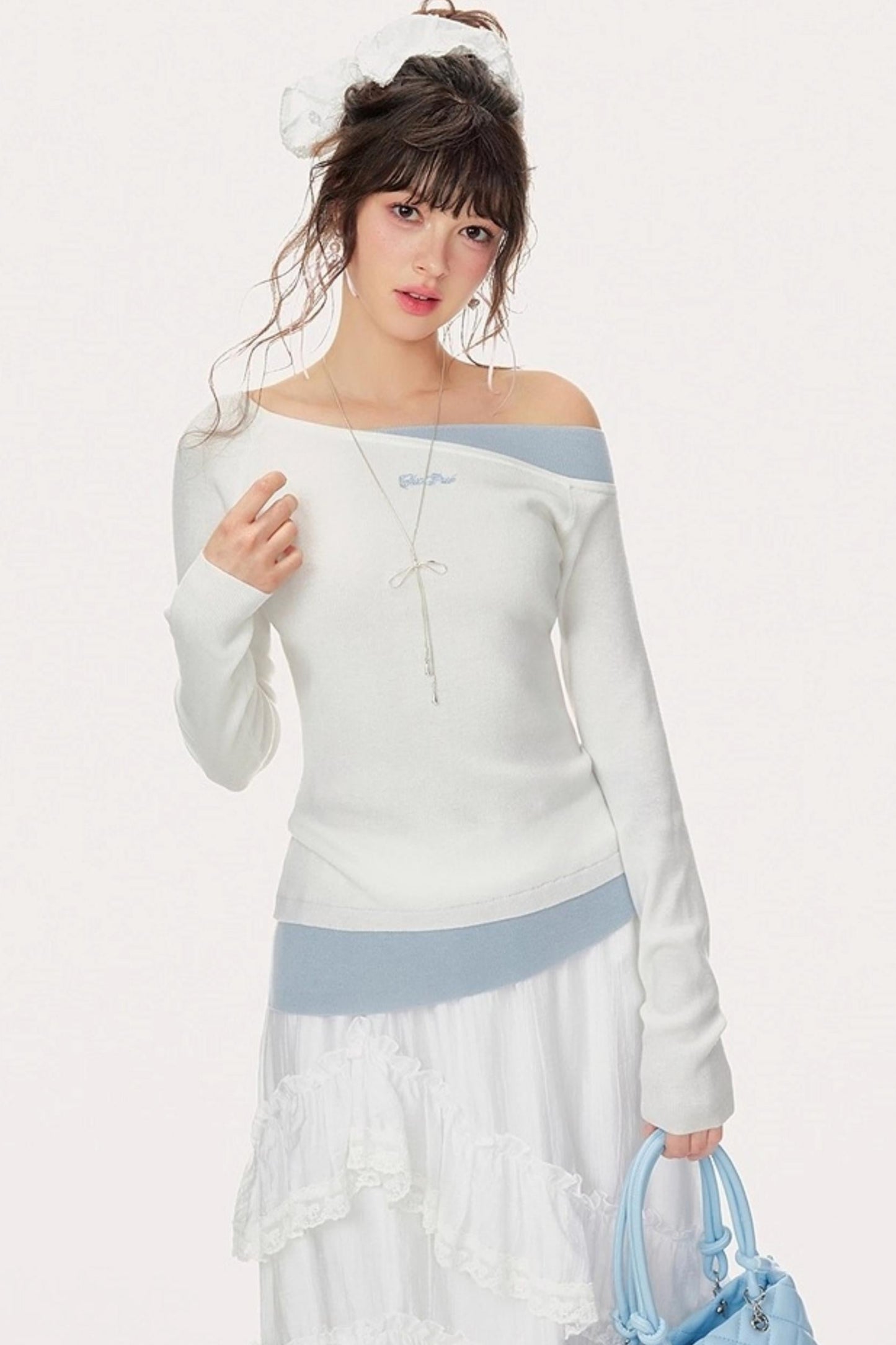 Gentle Embroidery Knitted Sweater
