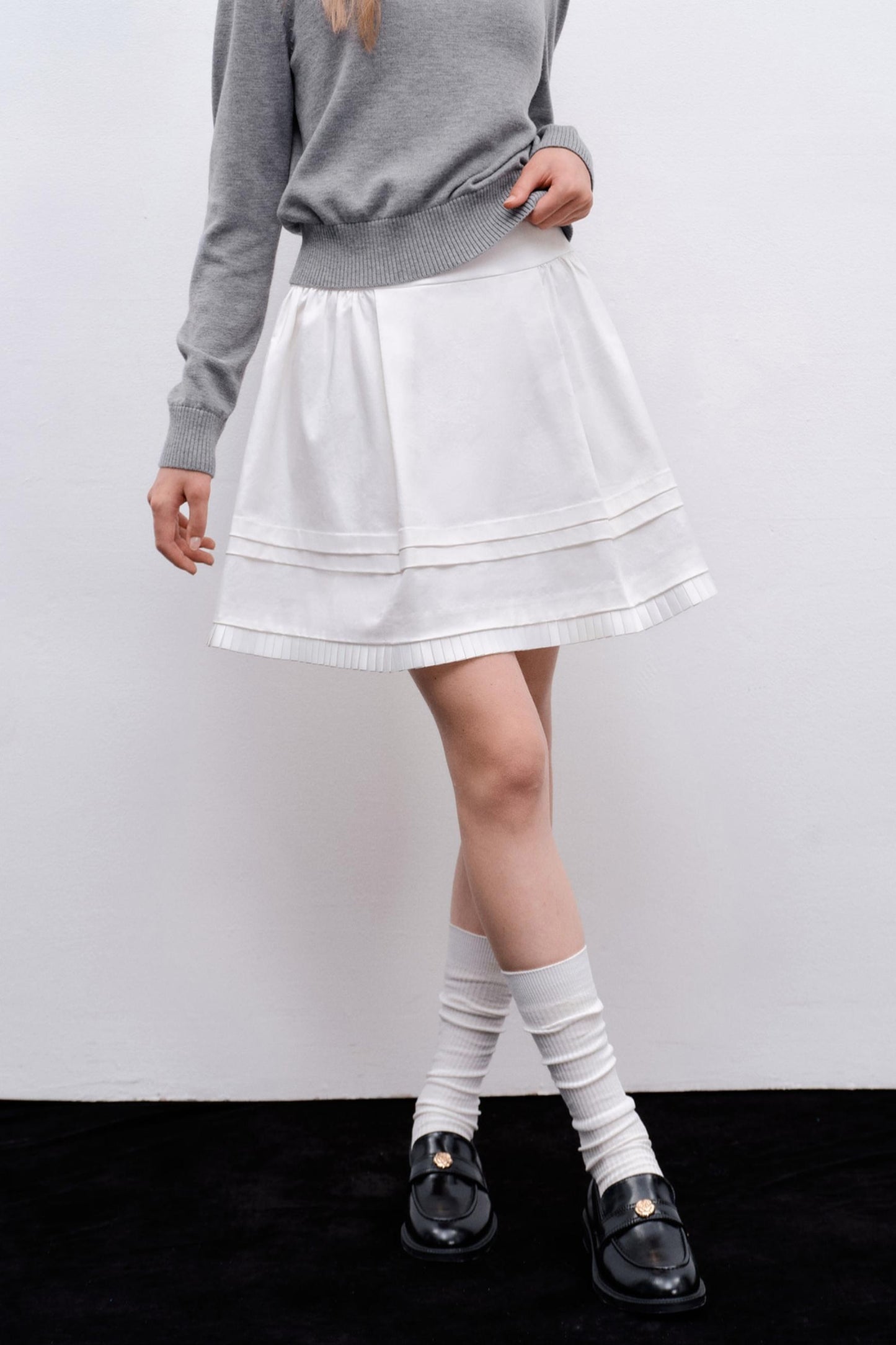 Glossy Pleated Puffy A-Line Skirt