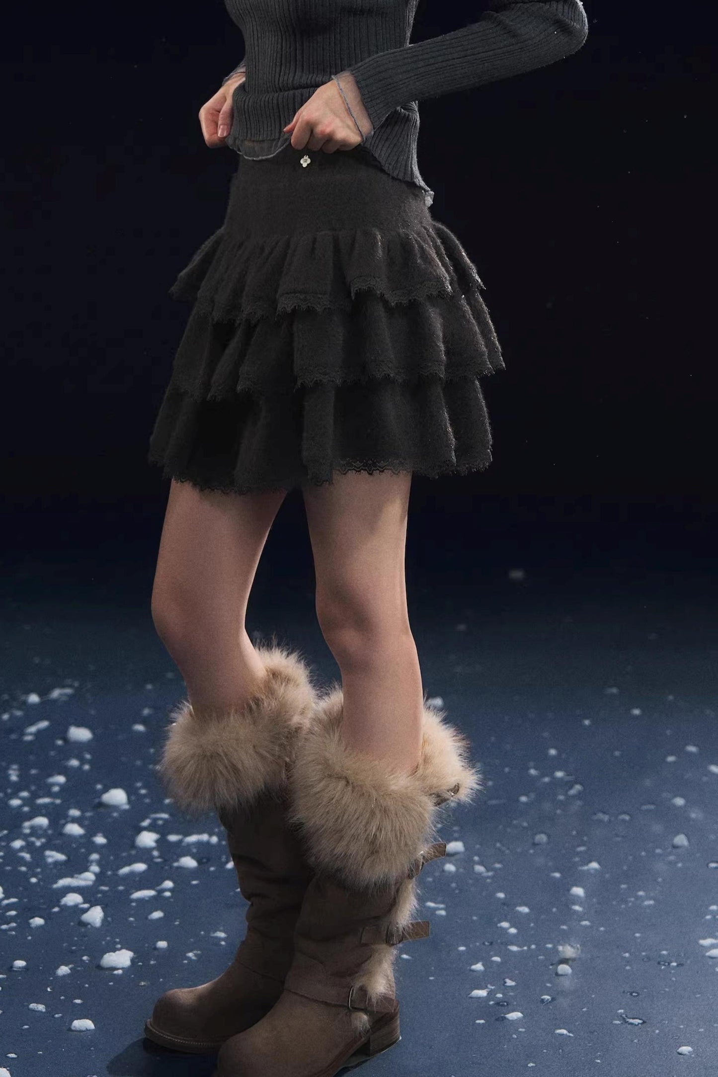 Lace Spliced Velvet Skirt