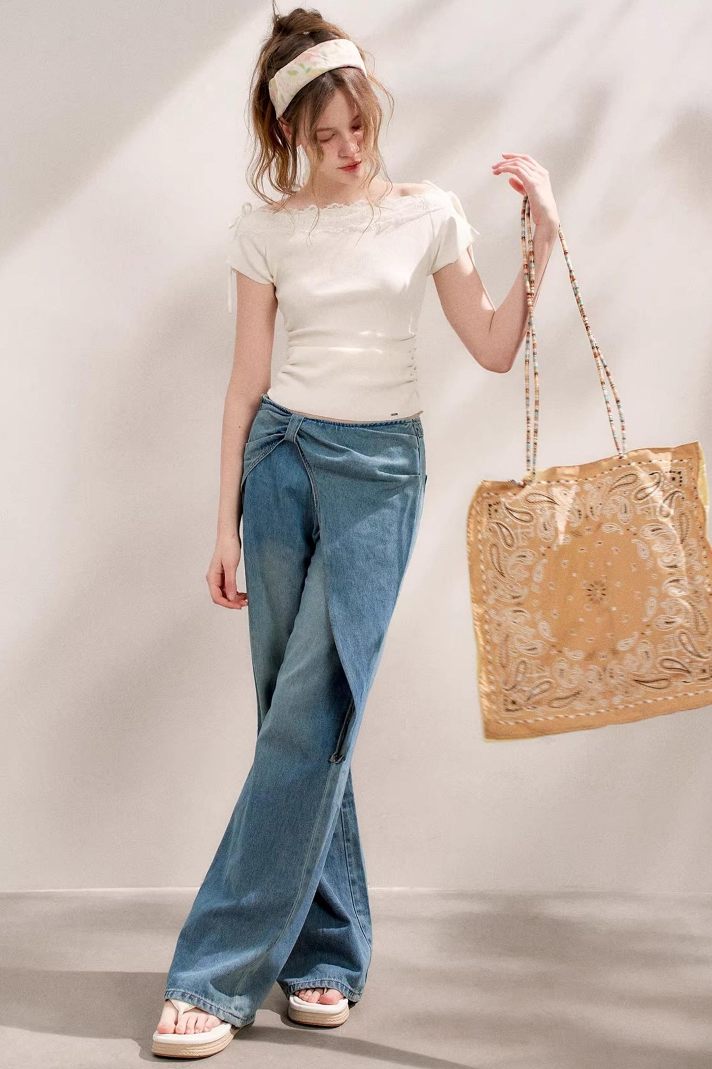 Bow-Detail Wide-Leg Jeans