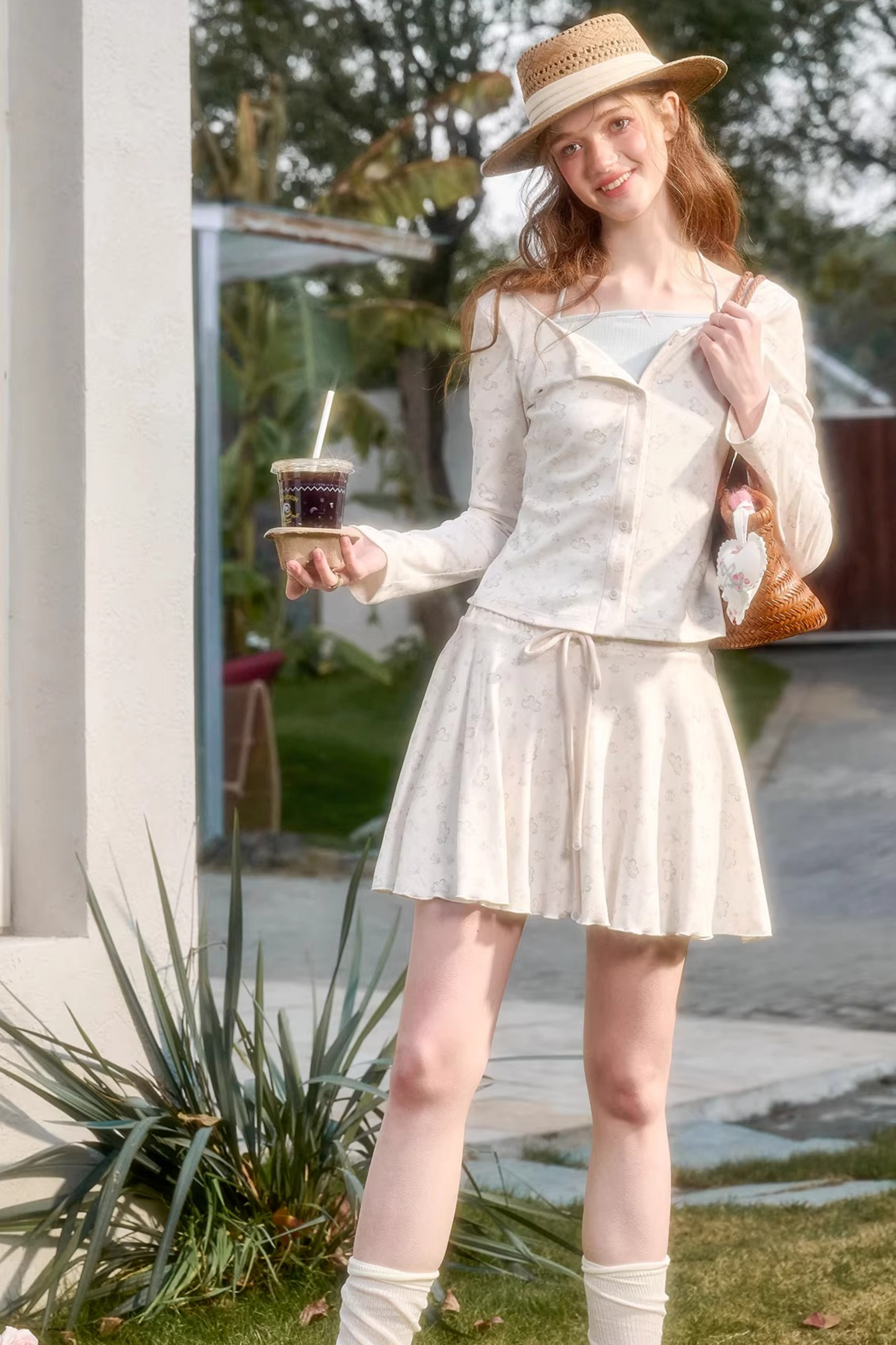 손으로 그린 가디건 스커트 셋업