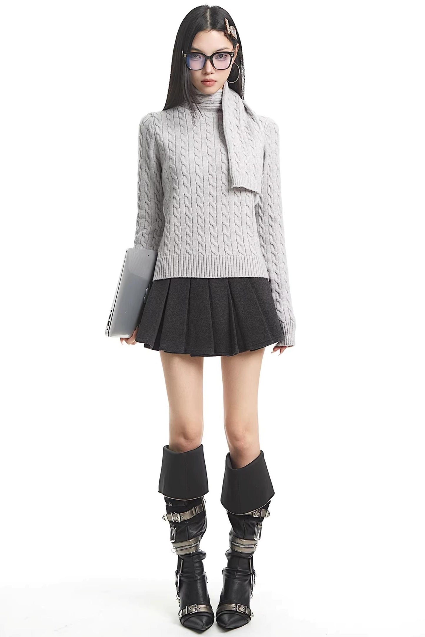 레트로 하이넥 니트 스웨터