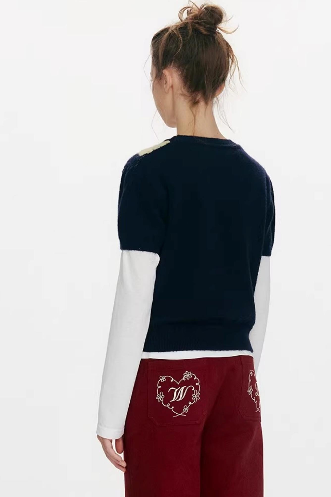 Gestepptes Strickoberteil mit Twilight-Blumenmuster