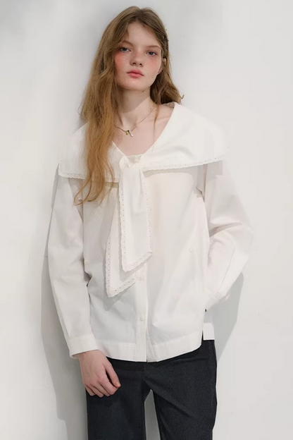 네이비 웨이브 레이스 블라우스