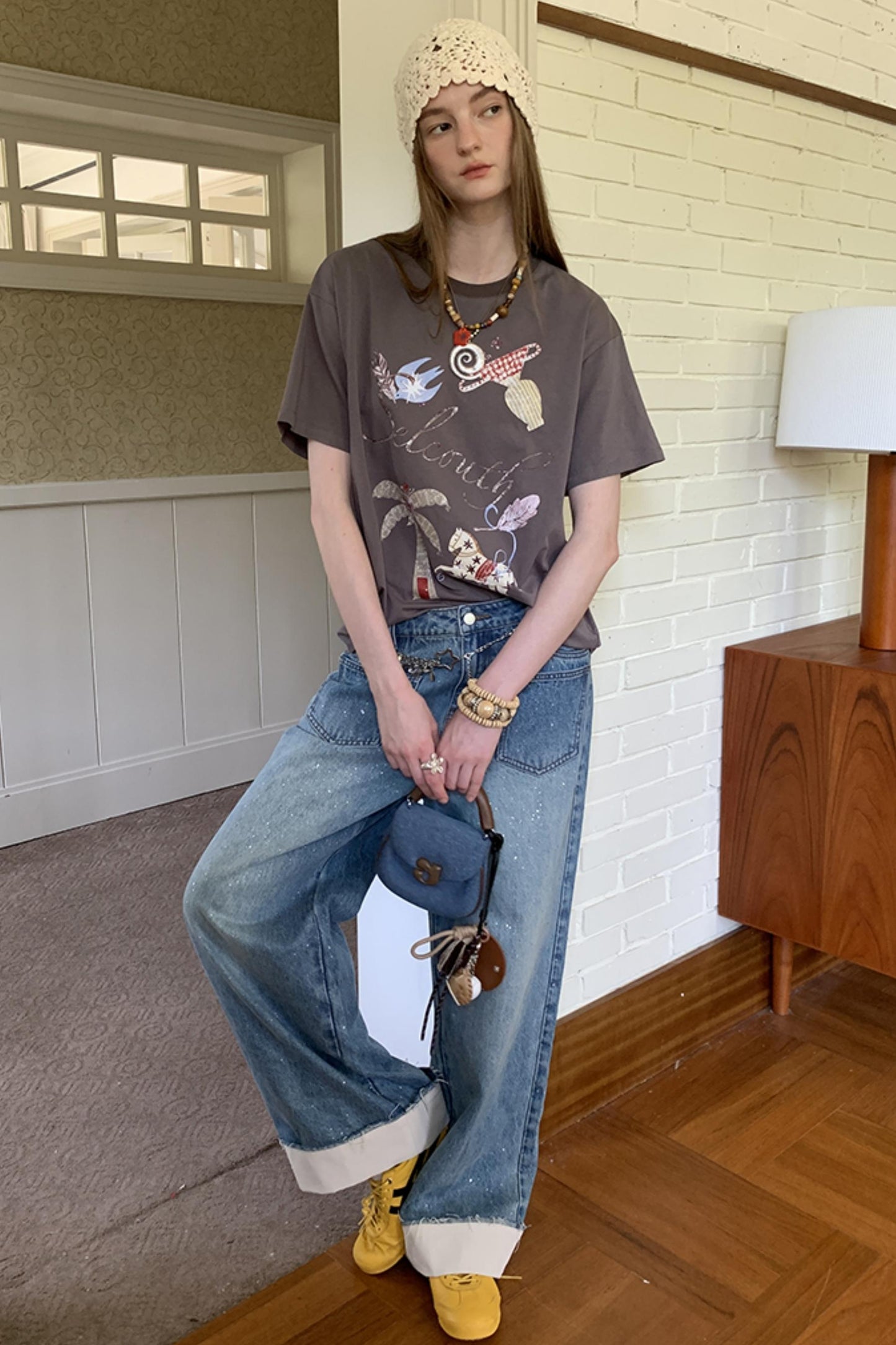 Lazy Wave Playful Print Short Sleeve T-shirt