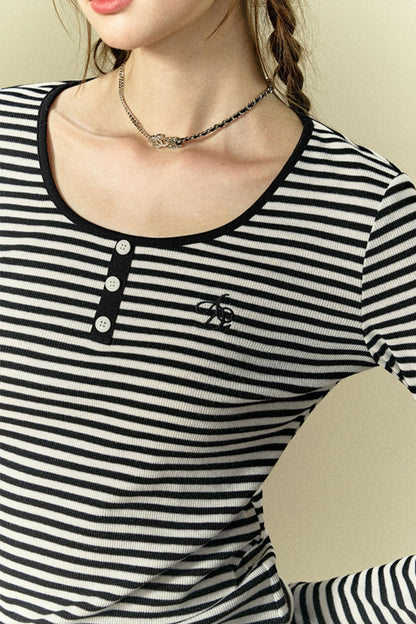 Black & White Striped Long Sleeve Top