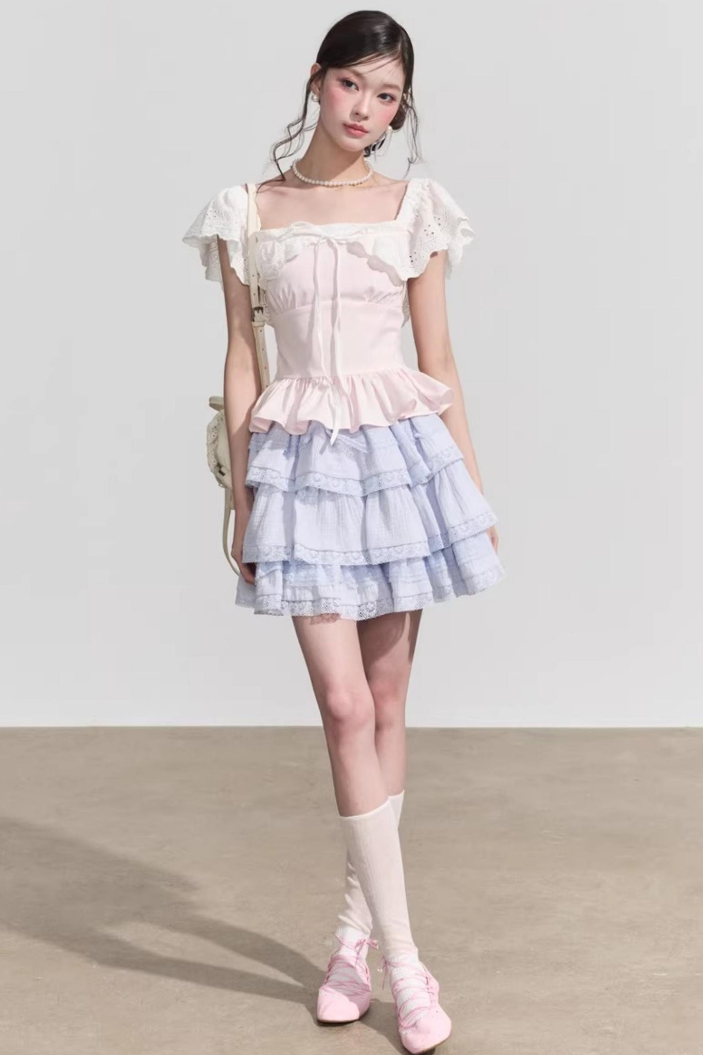 Blusa francese a fiori con volant
