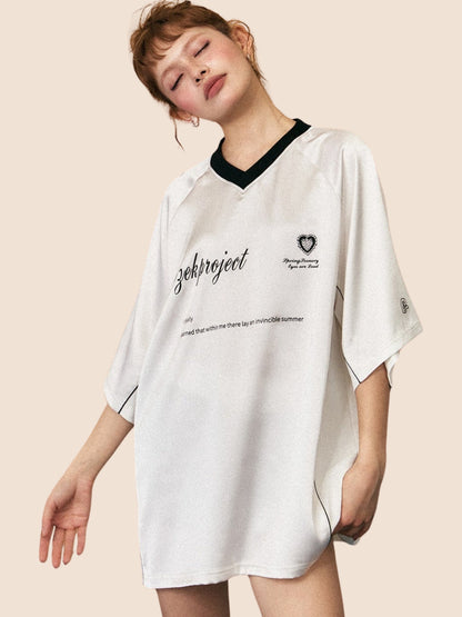 Contrast V-Neck Raglan Sleeve T-Shirt