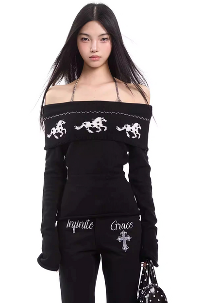 Schwarzer Strickpullover mit schulterfreiem Design