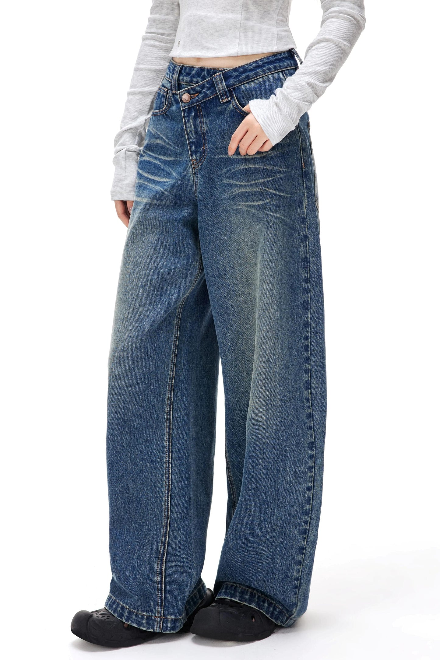 Vintage Distressed Whiskered Jeans