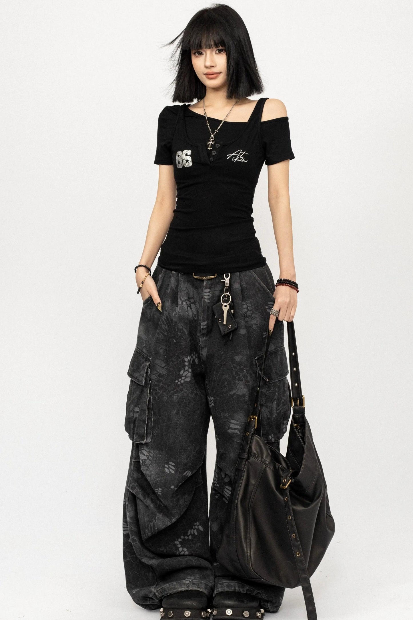 Retro-Asymmetrisches-Schwarz-Oberteil