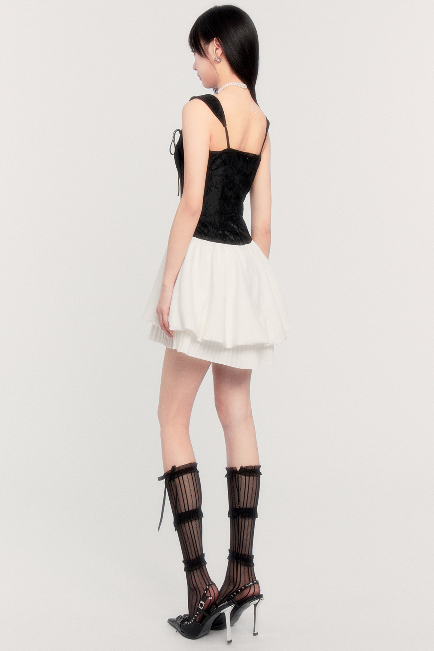 문라이트 오버추어 플리츠 드레스