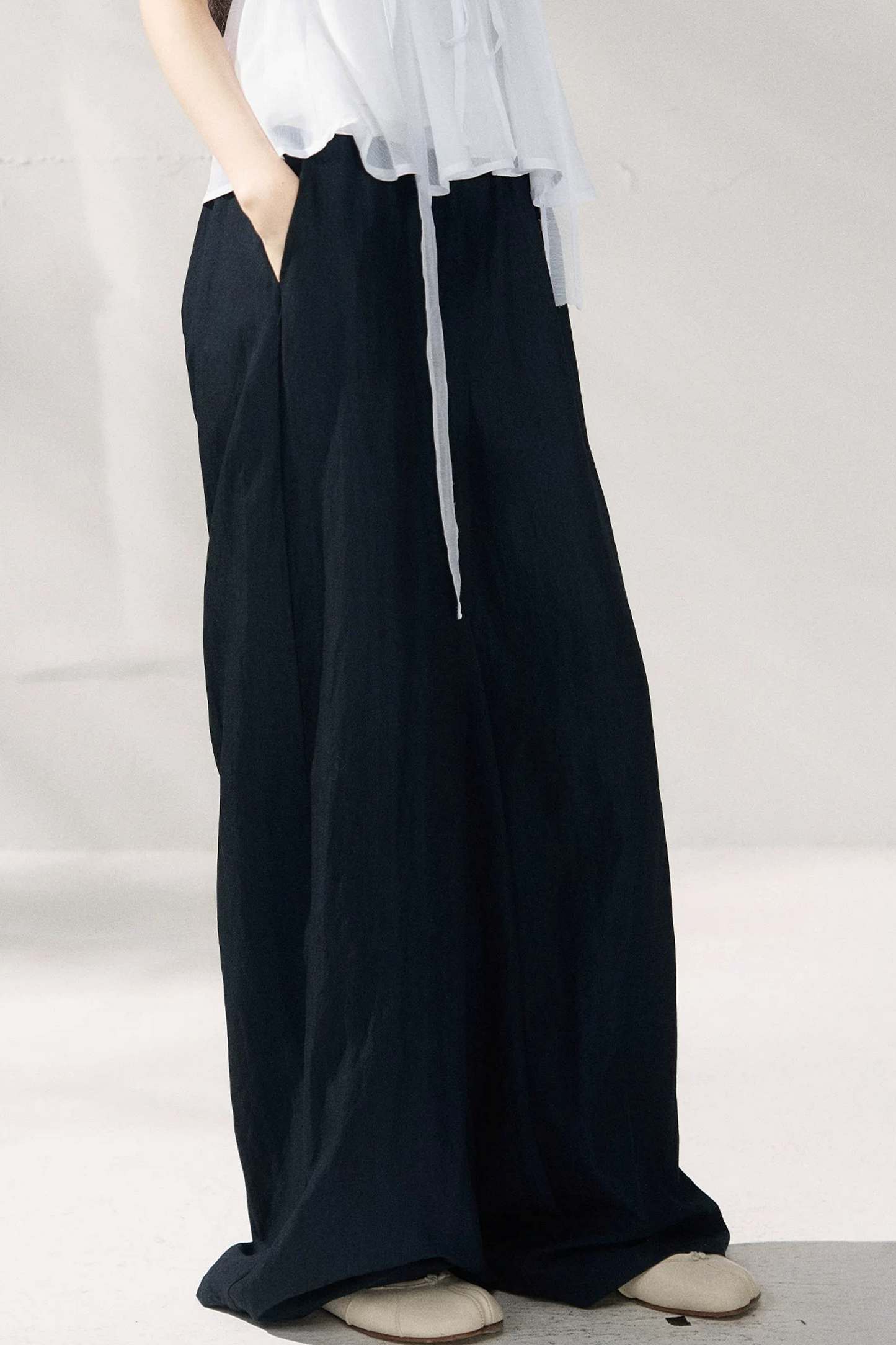 Pantaloni casual ampi a vita alta