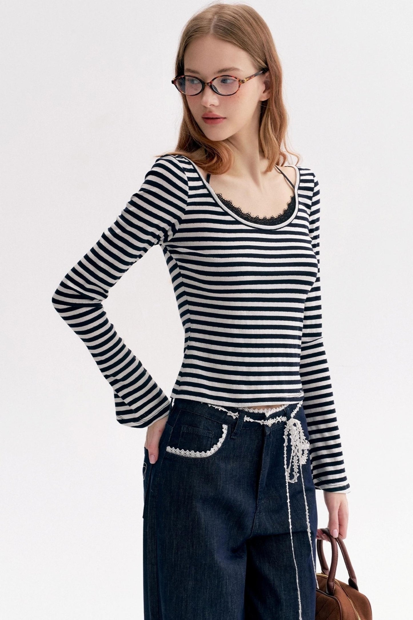 Lace Panel Bow Wide-Leg Jeans