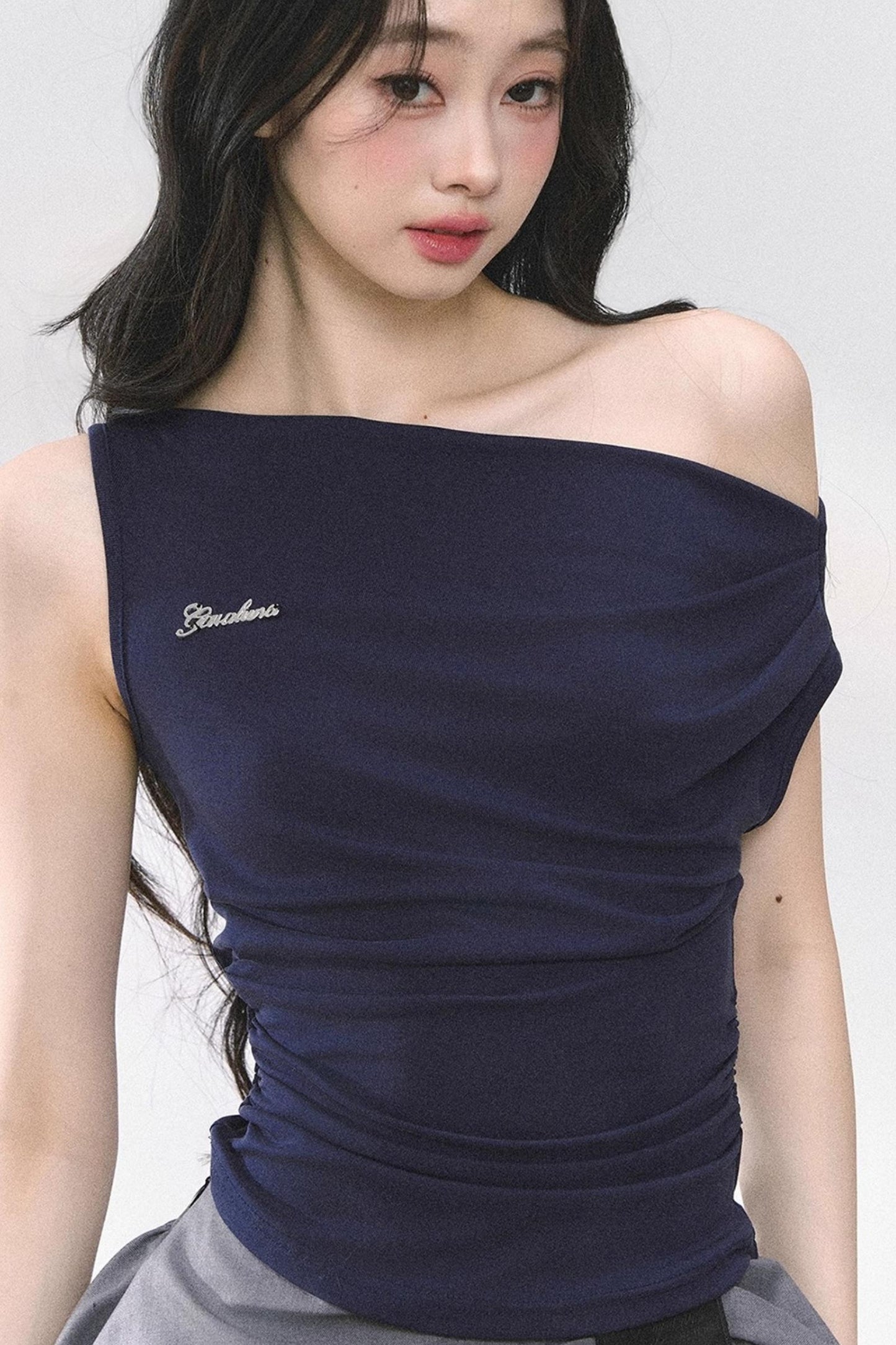 Shoulder-Baring Slim Crop T-Shirt