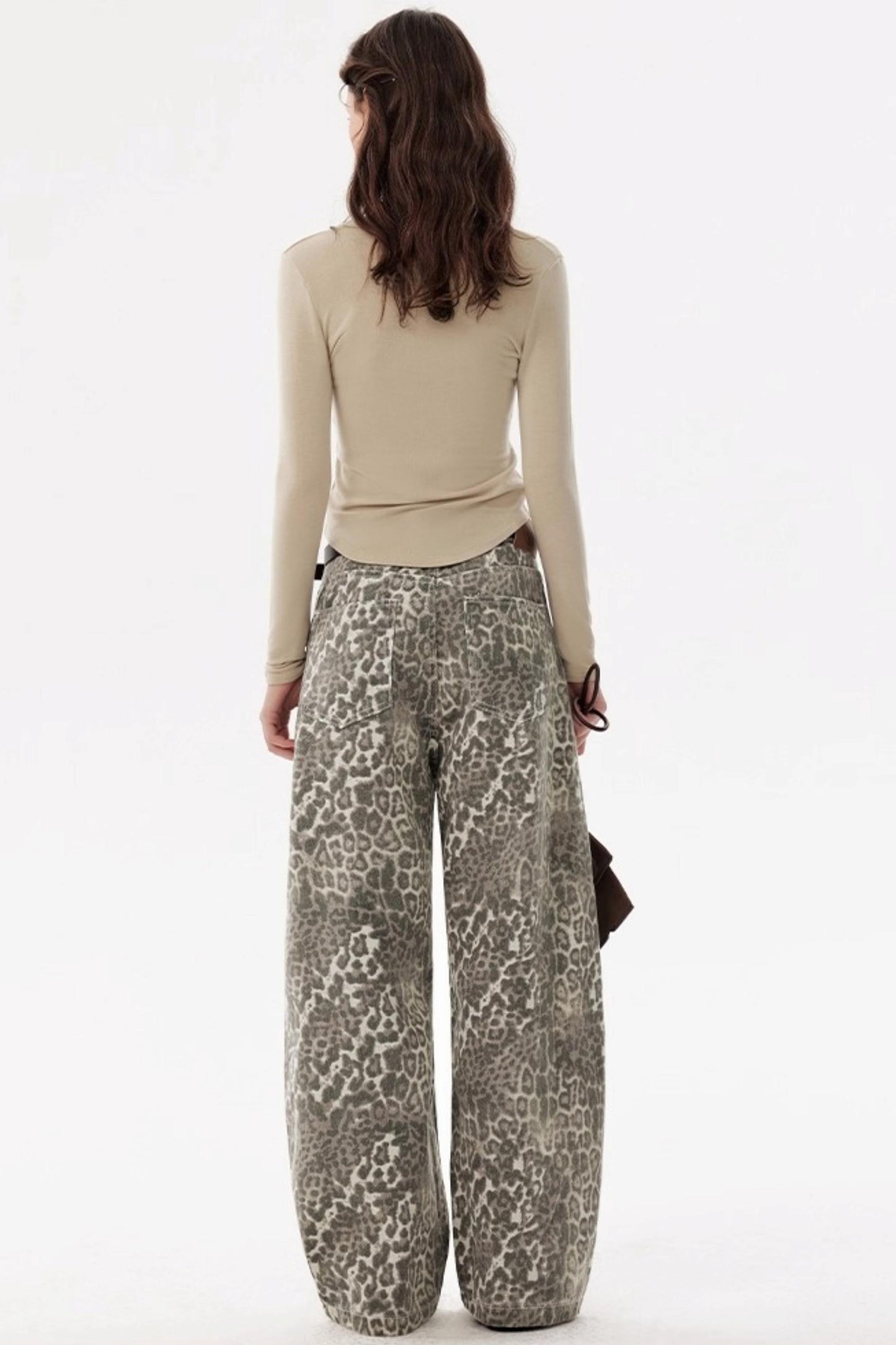 Versatile Silhouette Scimitar Pants