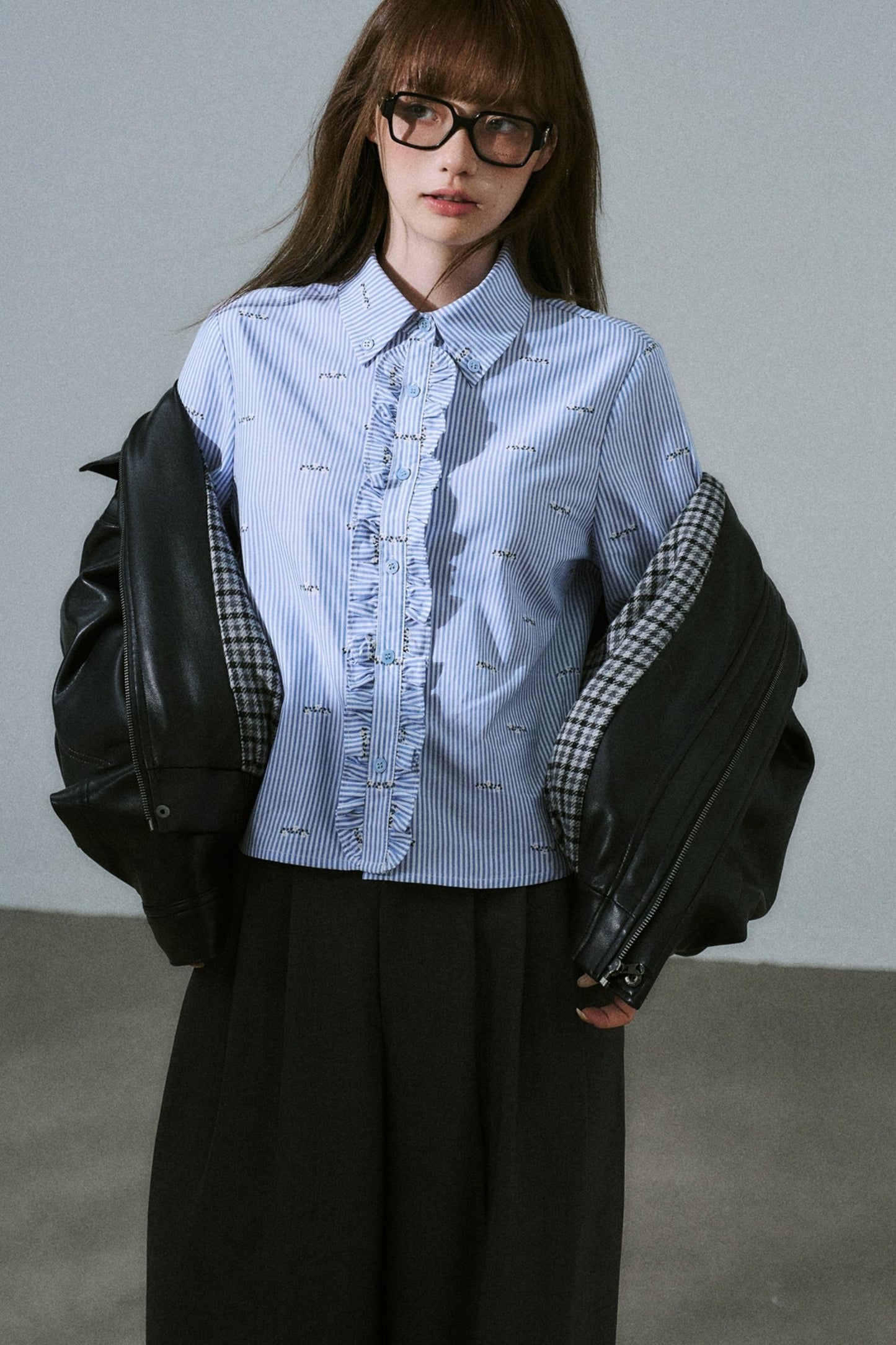 Soft Minimal Shoulder Top