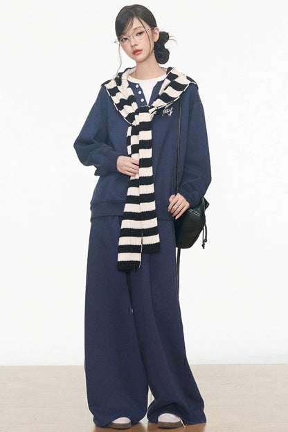 Gray Sweatshirt Set-Up