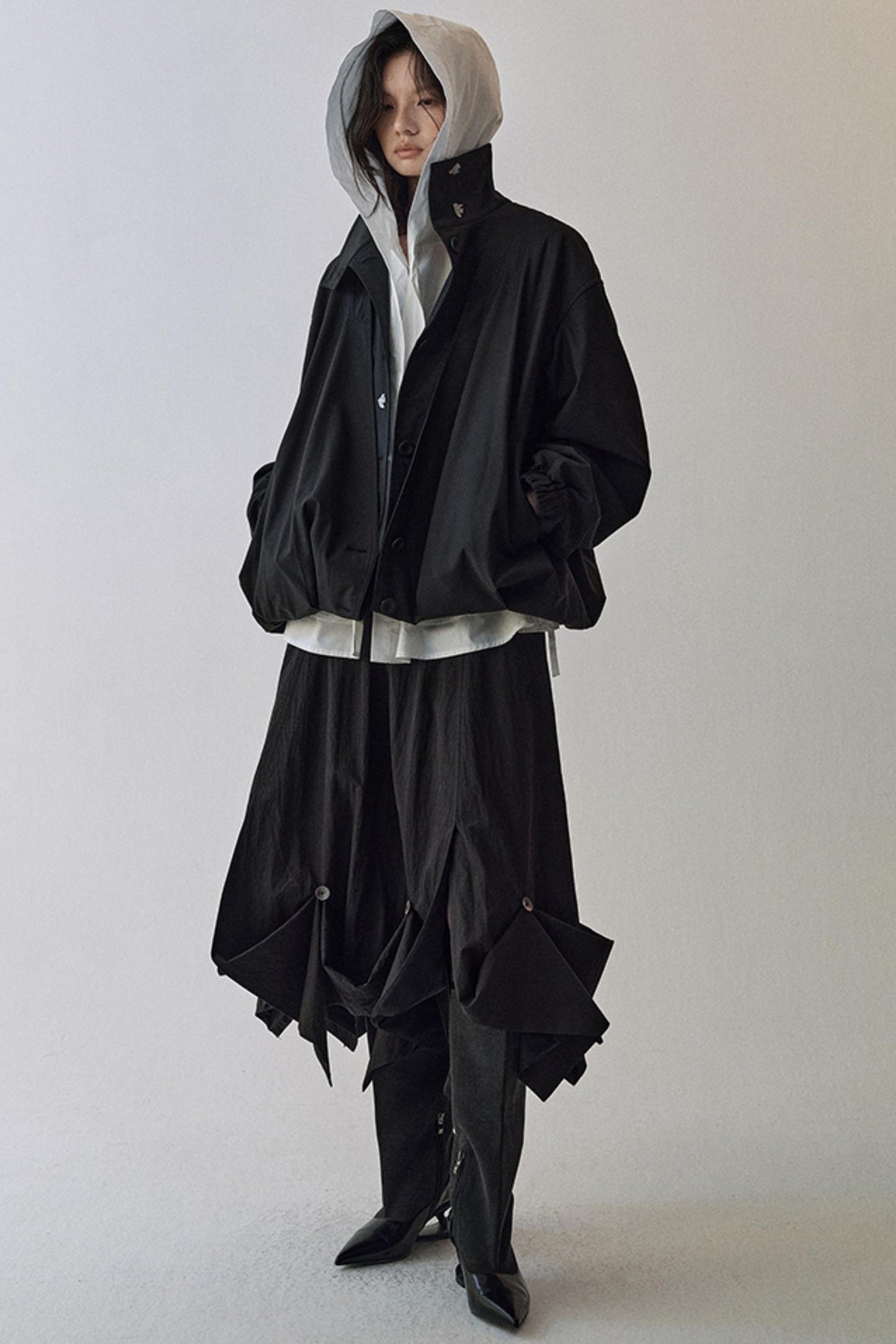 Constriction Silhouette Hooded Jacket