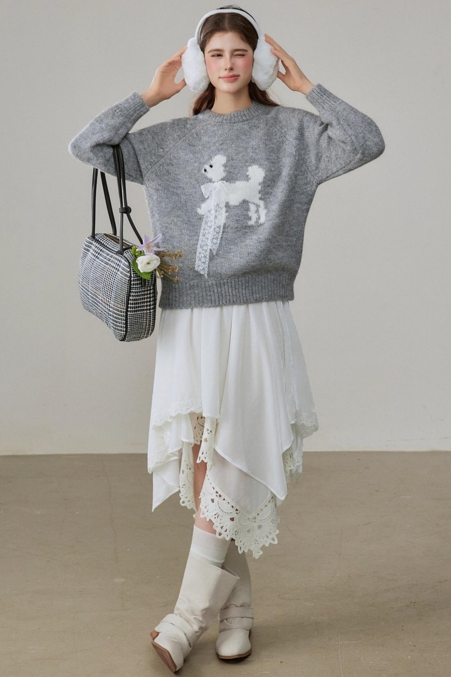 Crew Neck Puppy Design Knitwear