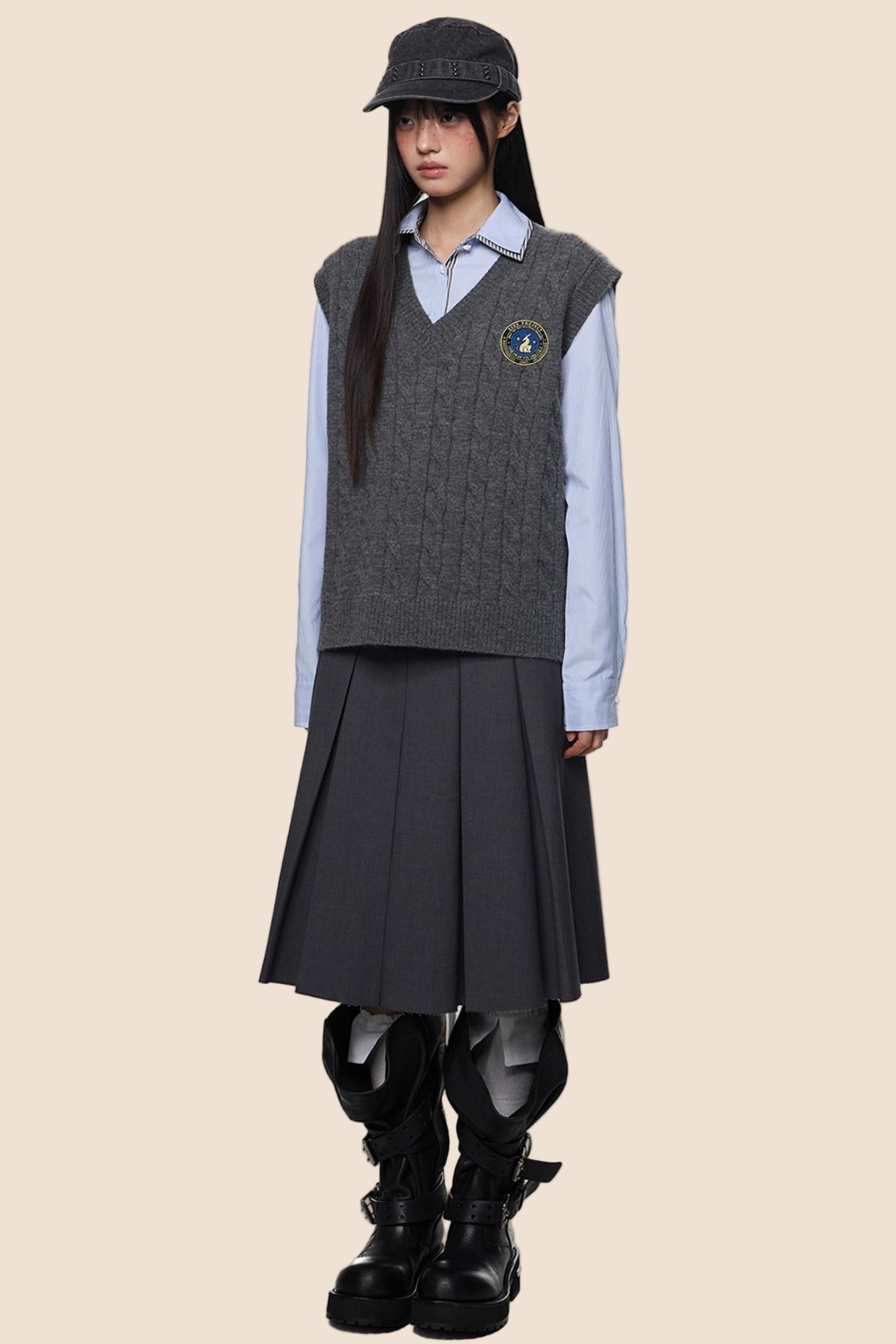 Twisted Flower V-Neck Knit Vest