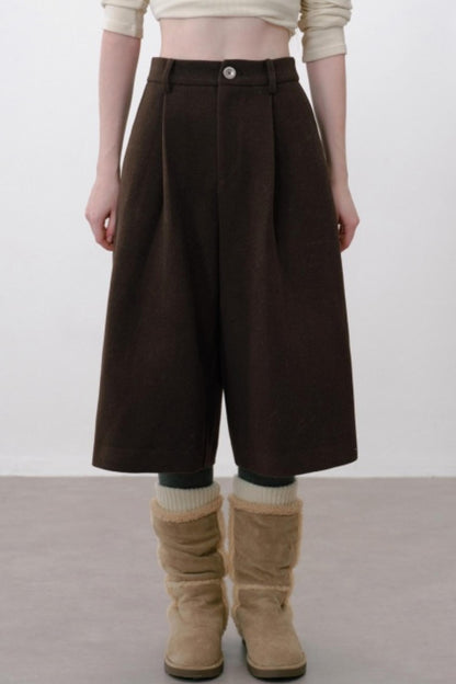 Woolen Pleated Cropped Pants