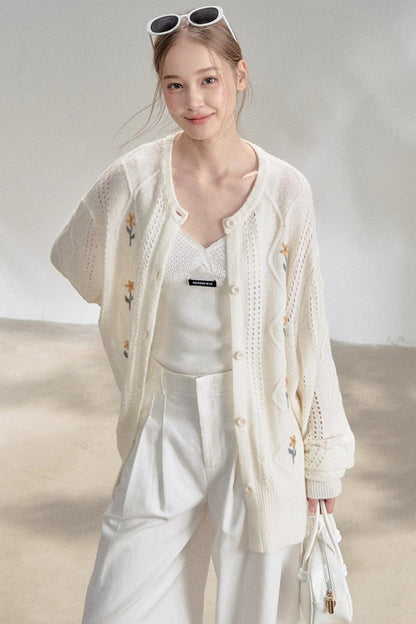 Textured White V-Neck Knitted Suspender Top