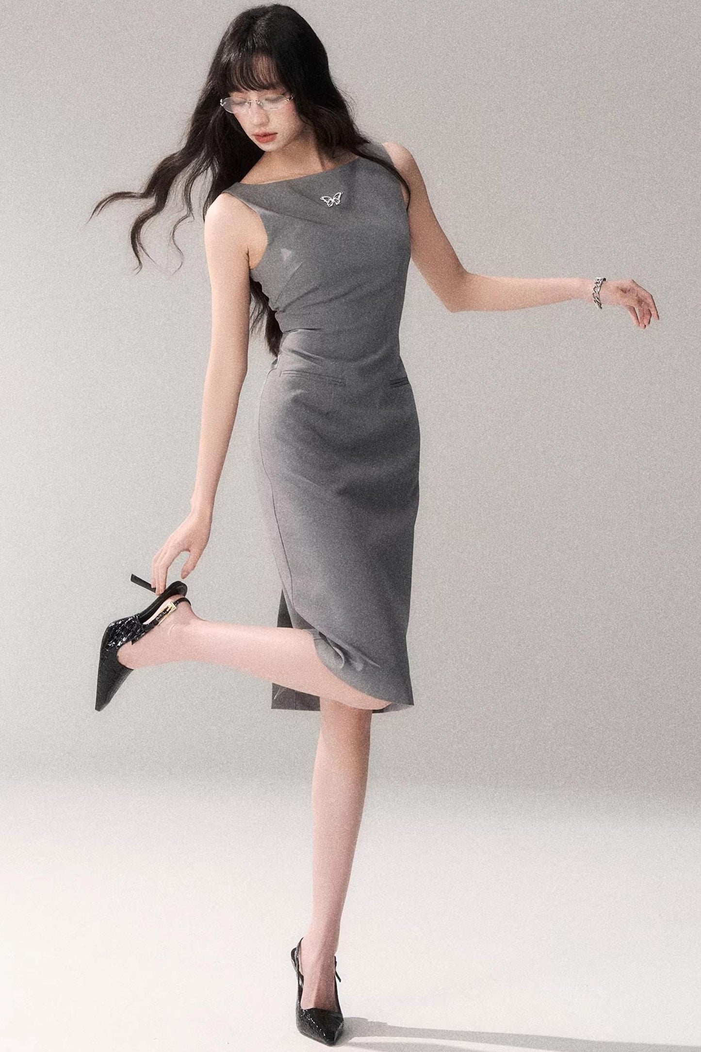 Siren schulterfreies graues Kleid