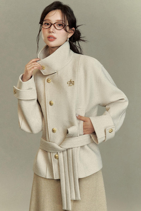 다재다능한 울 디자인 코트 