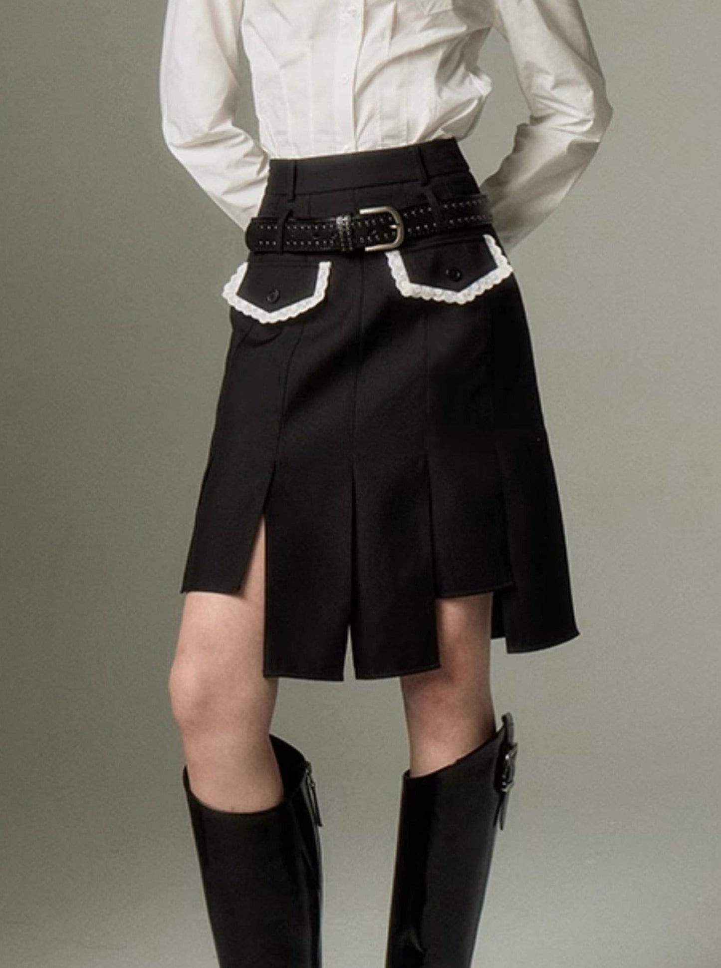 Pleated irregular short skirt
