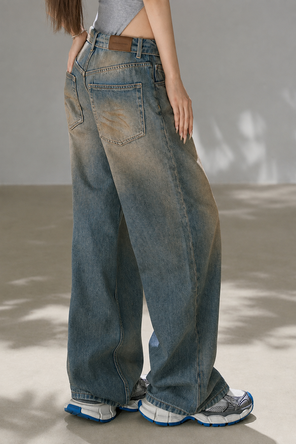 Low-Rise Complex Denim Pants