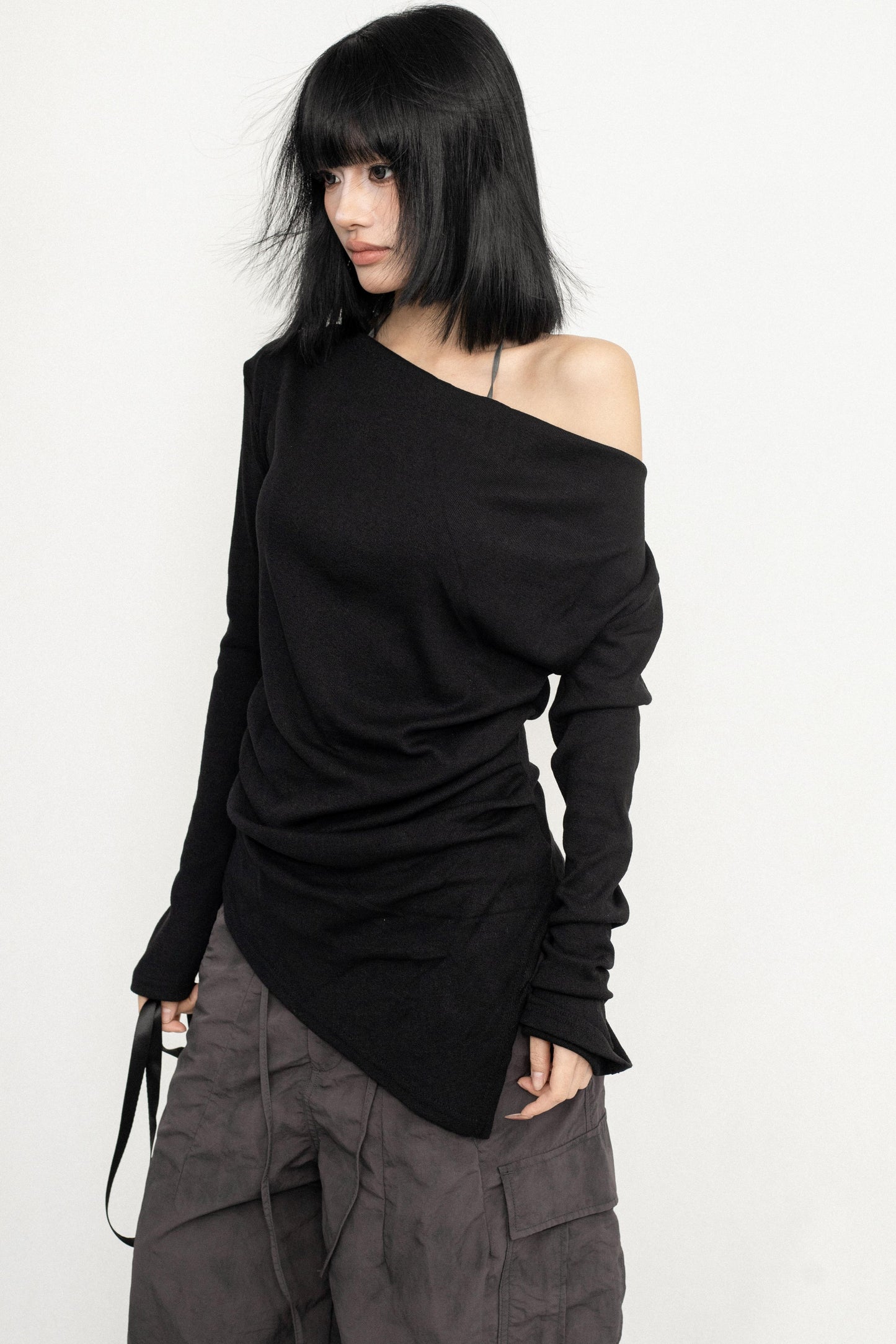 Simple Off-Shoulder Knit Shirt