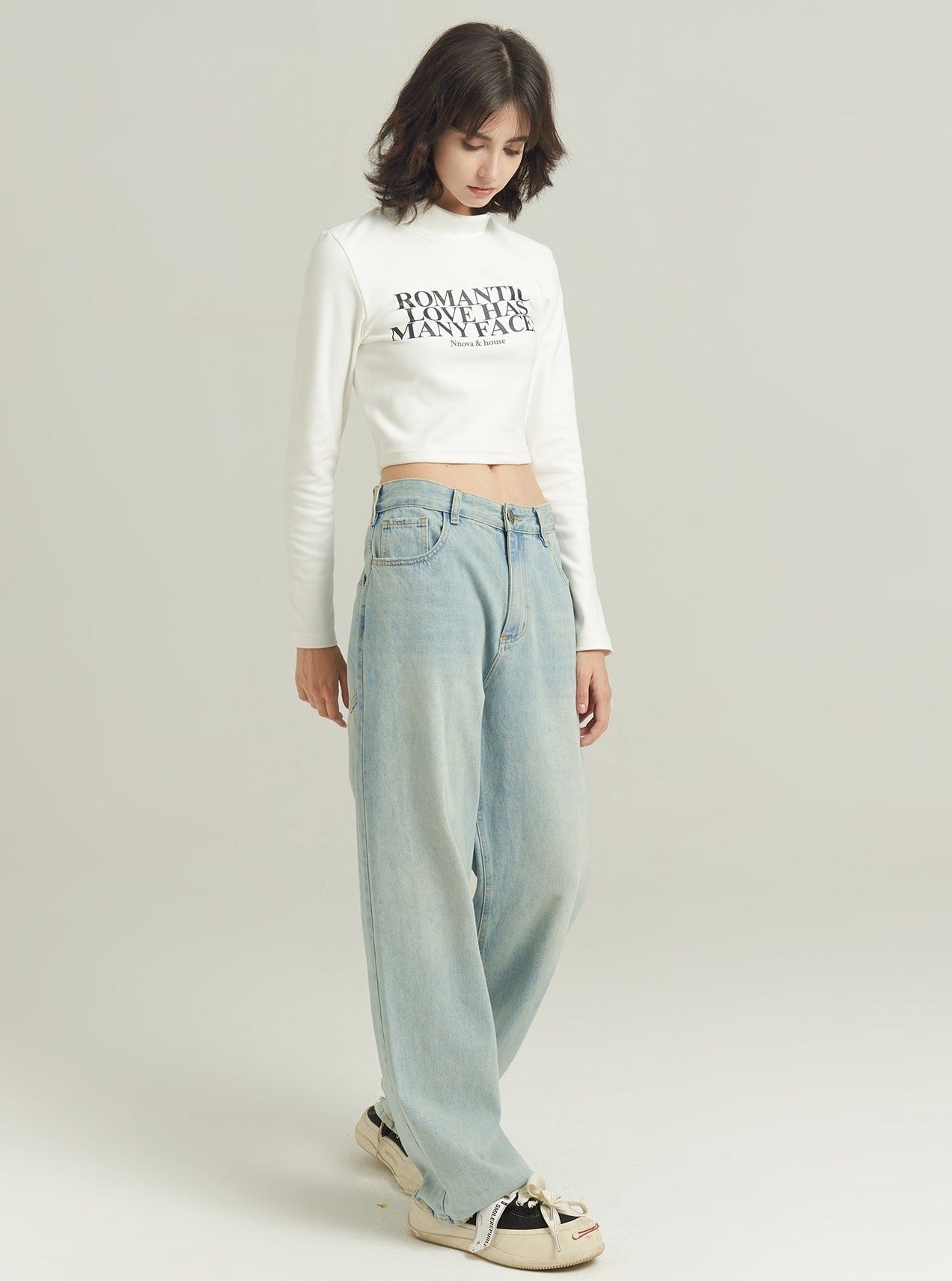 Turtleneck letters long sleeves crop tops