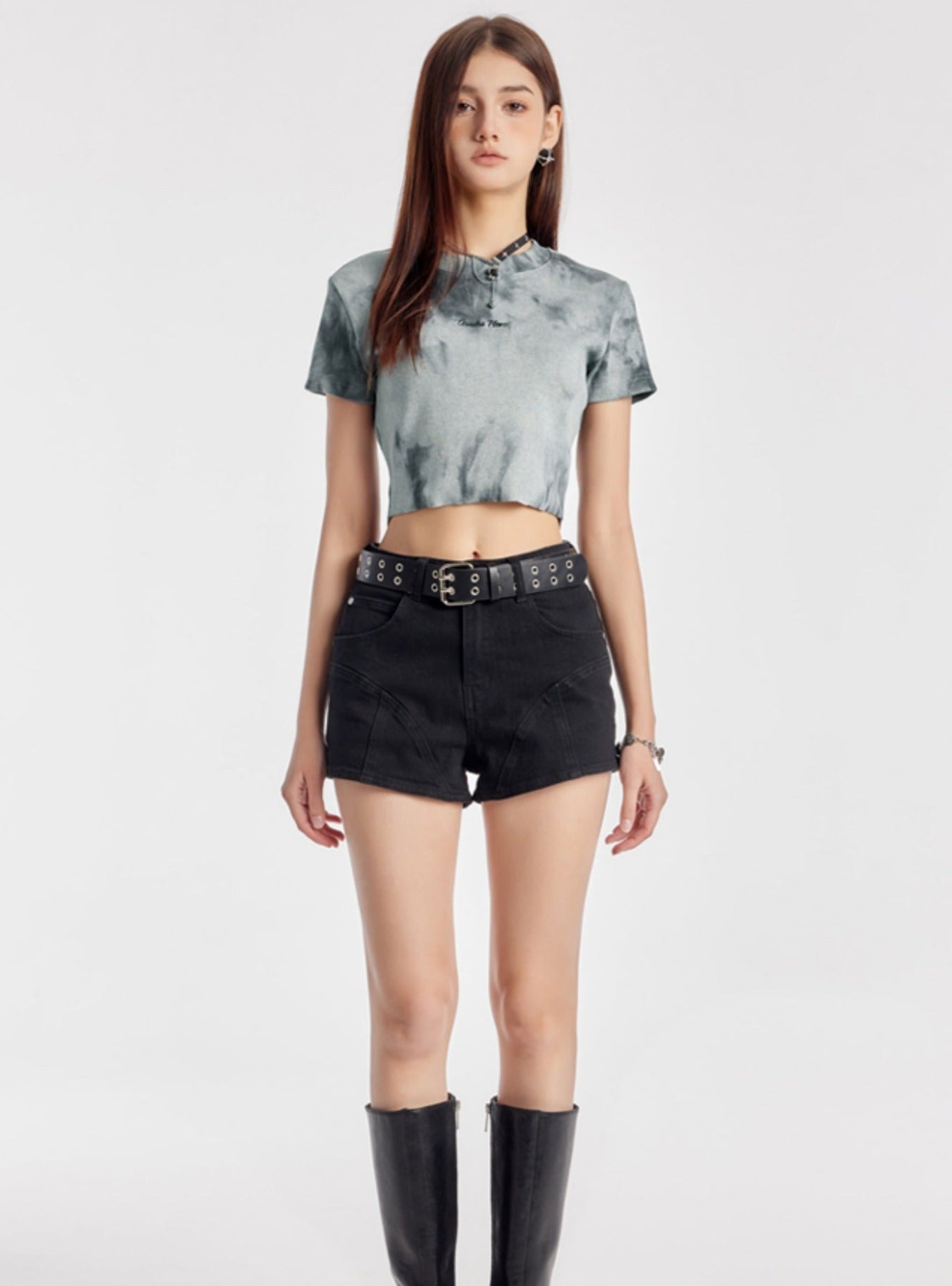 Vielseitiges dunkles Tie-Dye-Crop-Top