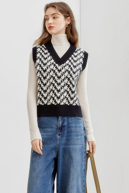 V-Neck Knitted Sweater Vest