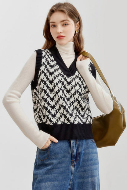 V-Neck Knitted Sweater Vest