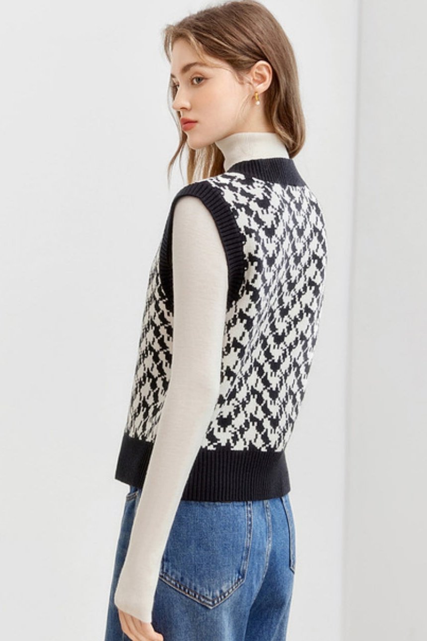 V-Neck Knitted Sweater Vest