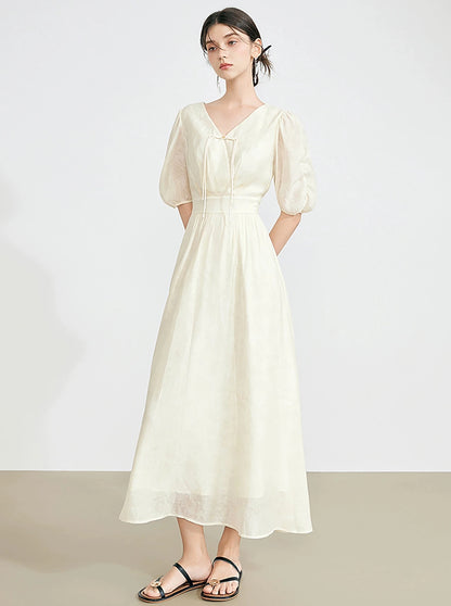 Französisches Sommerkleid mit Cinch-Taille