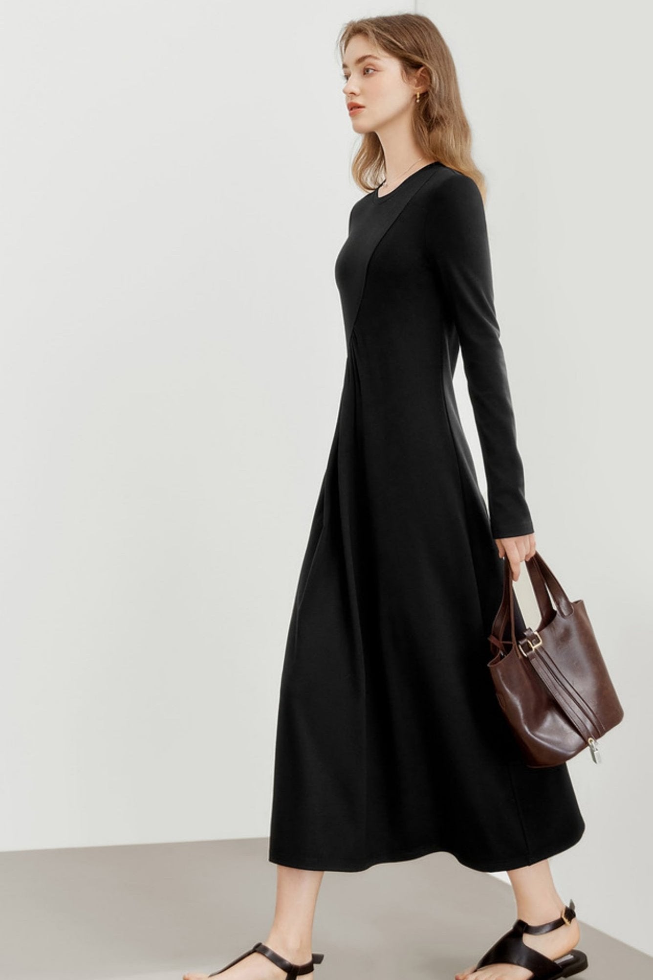 MEETLADY DESIGN SENSE SLIM BLACK LONG SLEEVE DRESS WOMEN'S FALL 2024 NEW TEMPERAMENT SLIM LITTLE BLACK DRESS