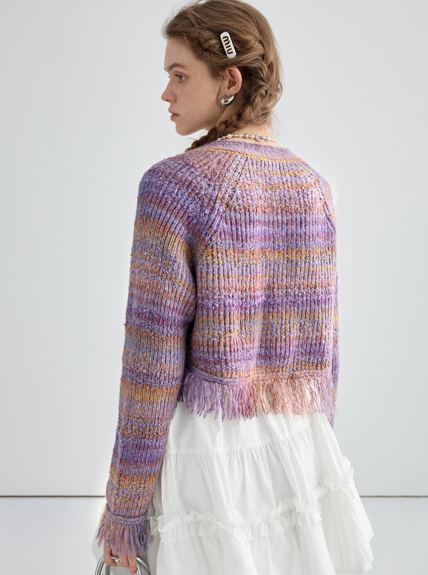 Raw-edged knitted cardigan tops