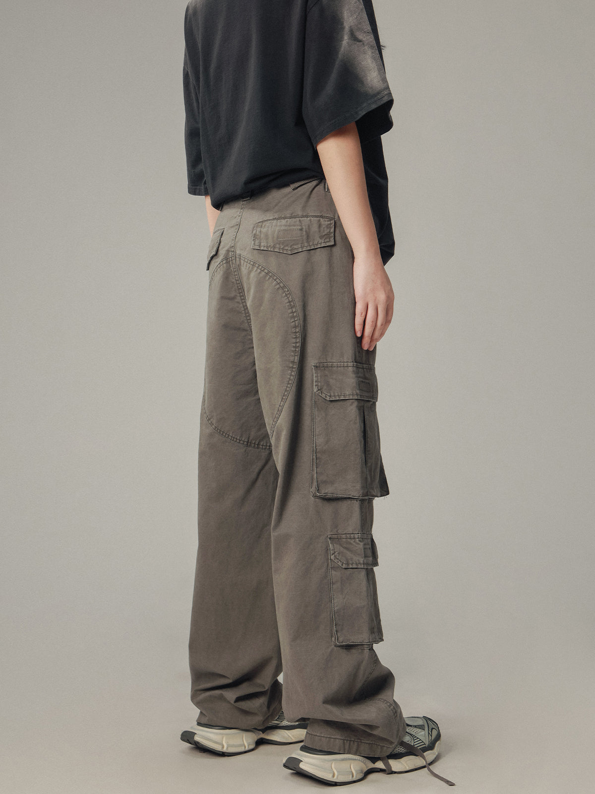 Retro Multi-Pocket Pants