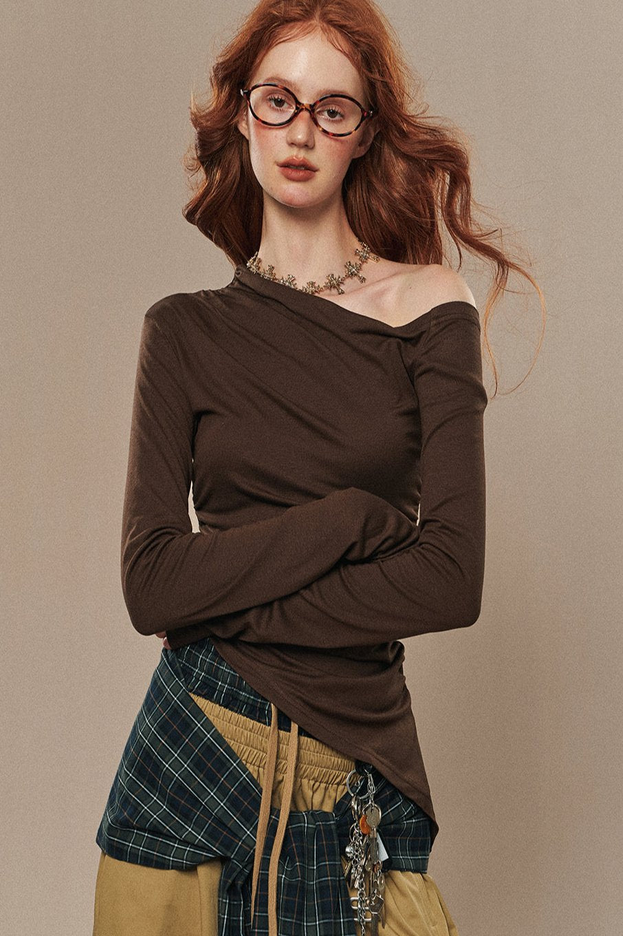 Irregular Slanted Off-Shoulder T-Shirt