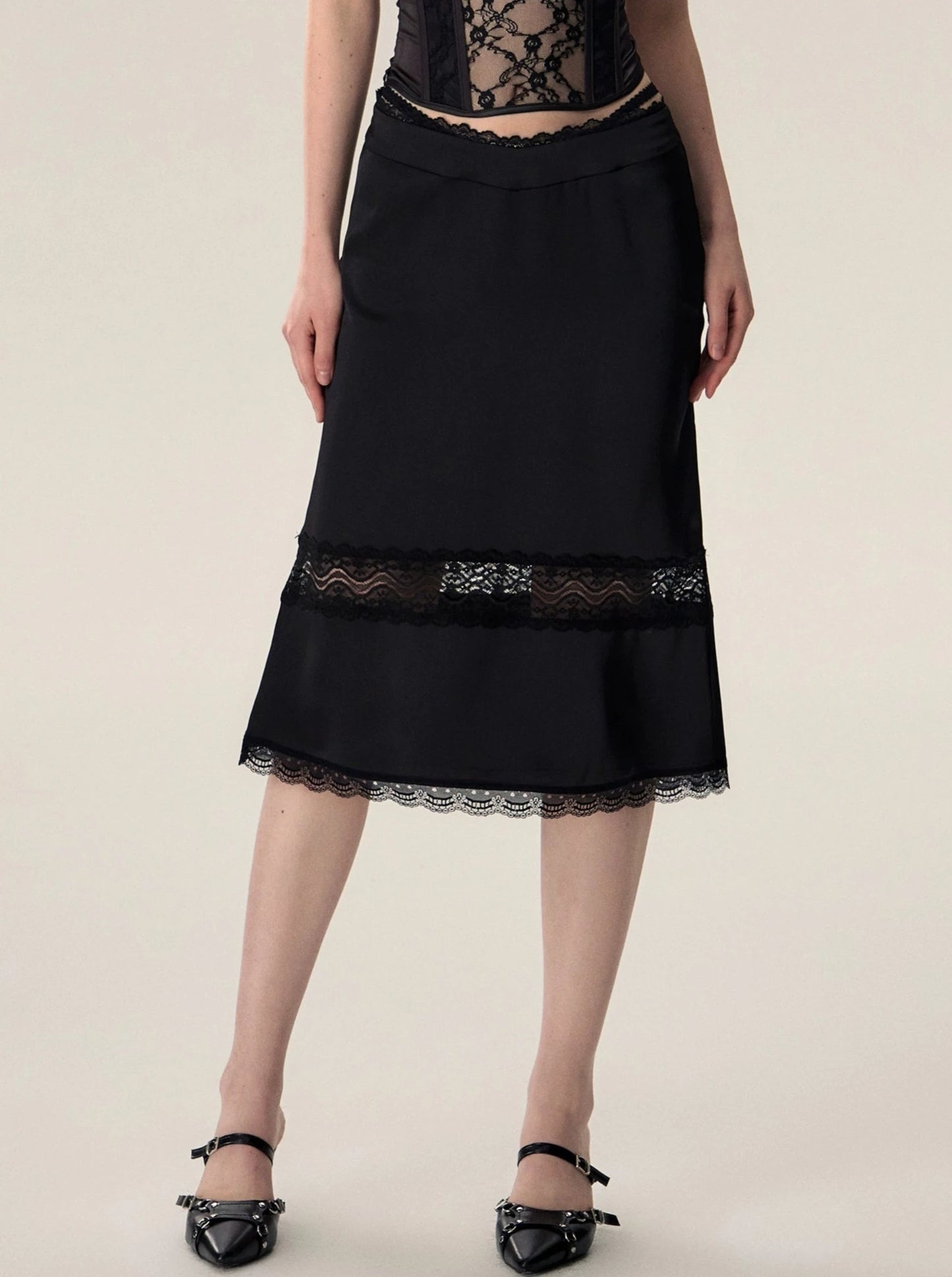 Waist Cutout Lace Stitched Skirt